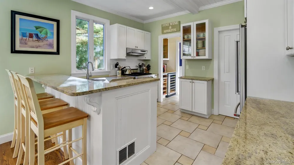 38 Bridle Path Westhampton Beach, NY 11978