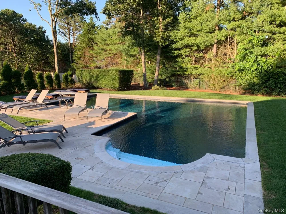 38 Bridle Path Westhampton Beach, NY 11978