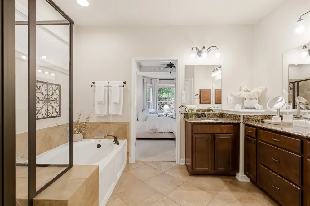 214 Bellagio Drive Lakeway, TX 78734