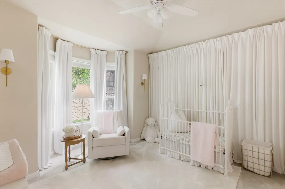 214 Bellagio Drive Lakeway, TX 78734