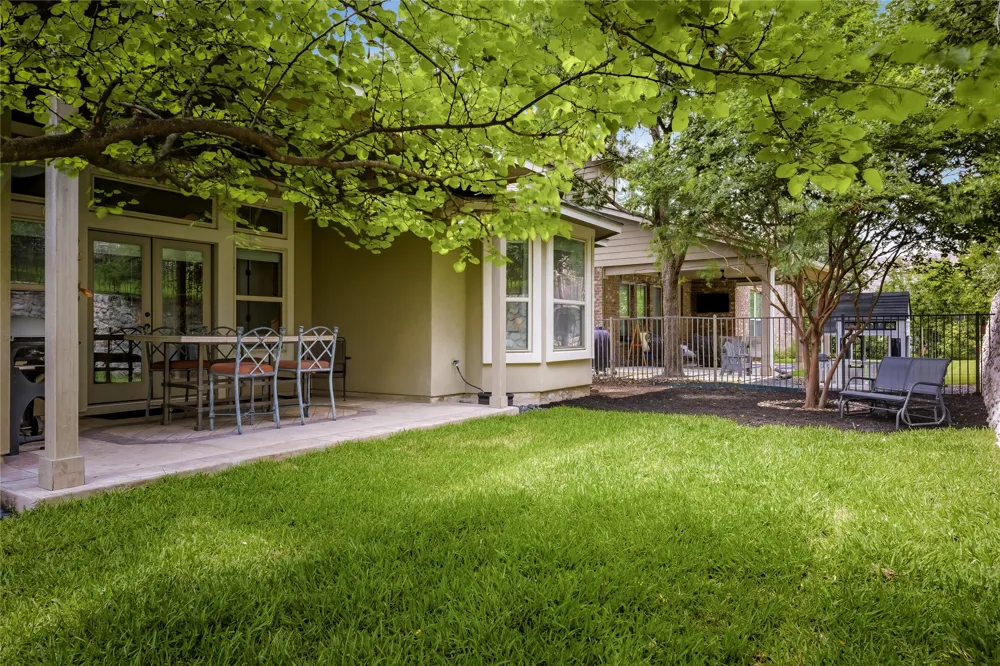 214 Bellagio Drive Lakeway, TX 78734