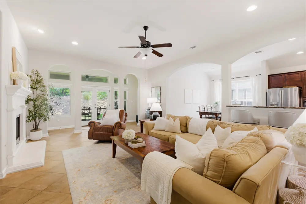 214 Bellagio Drive Lakeway, TX 78734