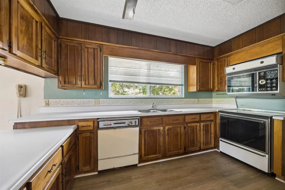 155 Mary Ann Drive Canyon Lake, TX 78133