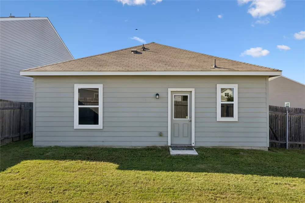 124 Peony Lane Jarrell, TX 76537