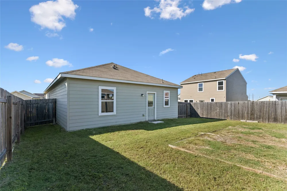 124 Peony Lane Jarrell, TX 76537