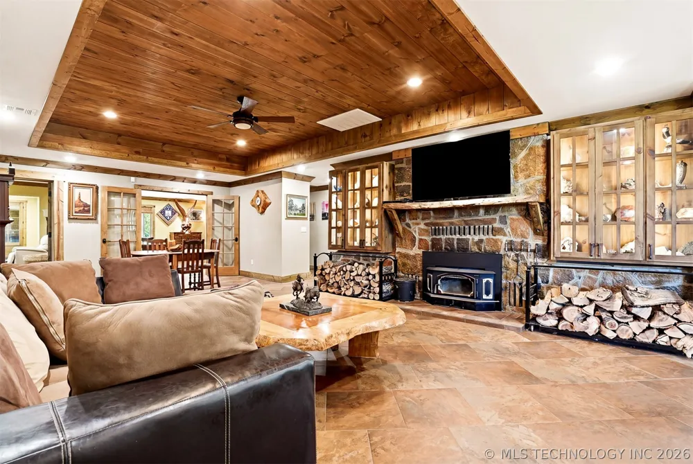 24068 E 785 ROAD Welling, OK 74471