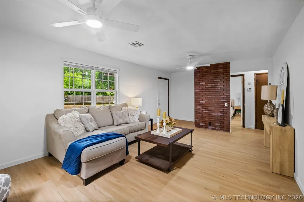 317 W Cedar Stilwell, OK 74960
