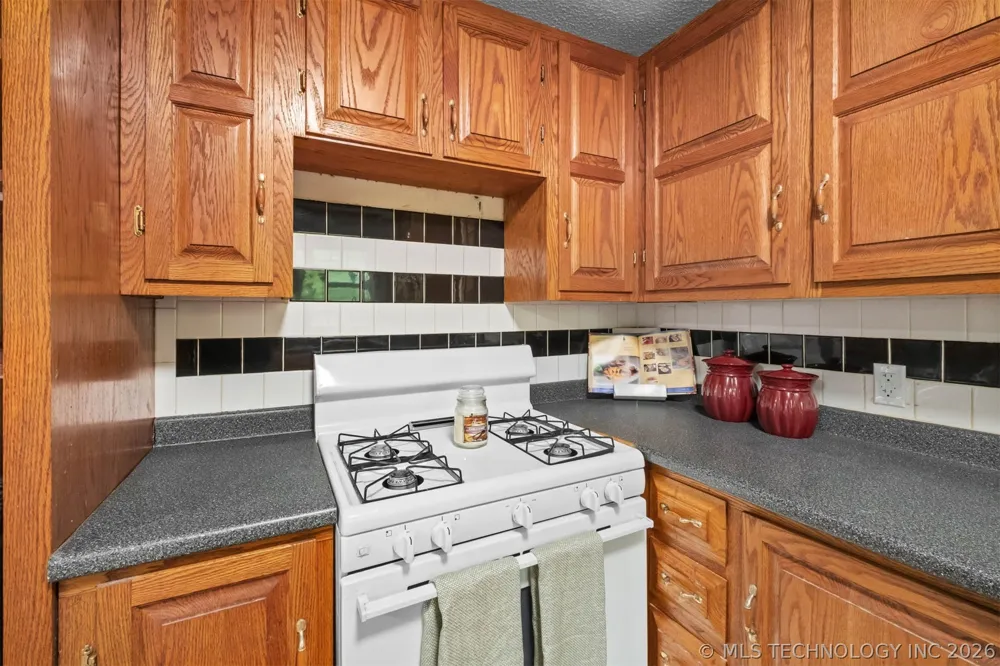 317 W Cedar Stilwell, OK 74960