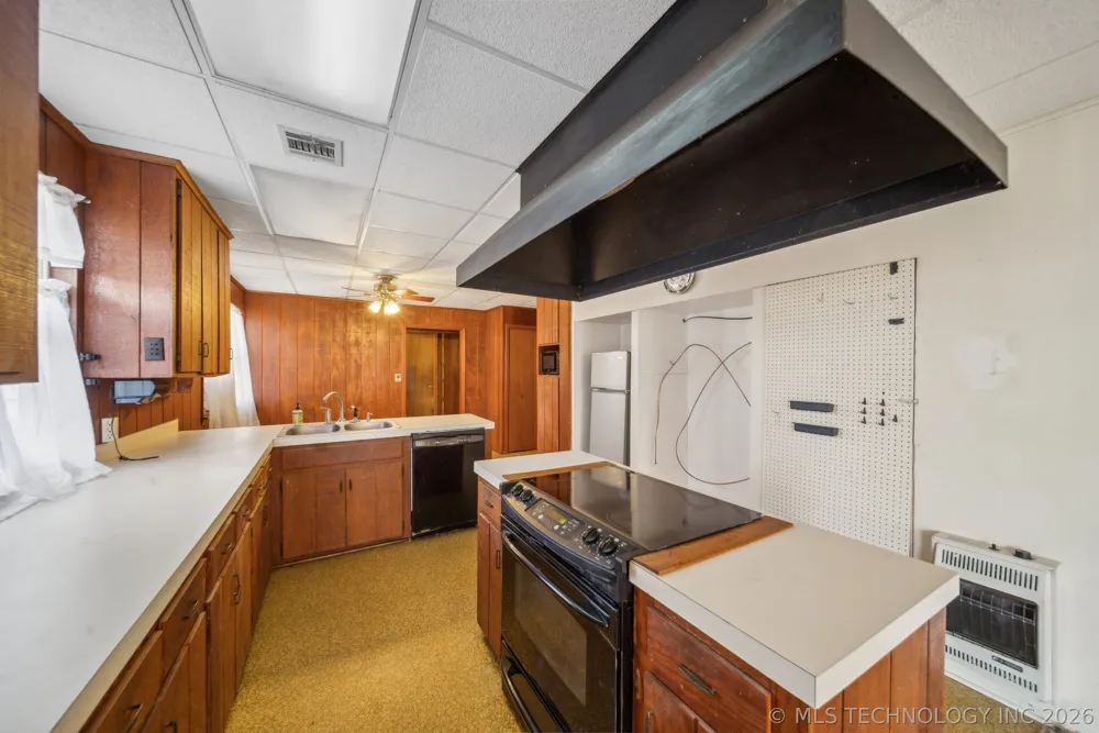 1121 W 9th Street Okmulgee, OK 74447
