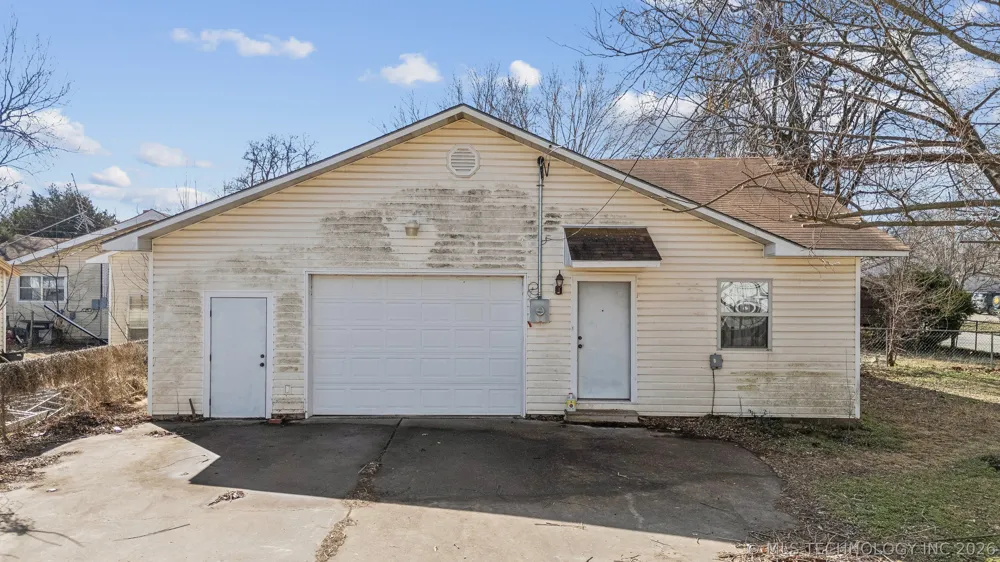 1121 W 9th Street Okmulgee, OK 74447