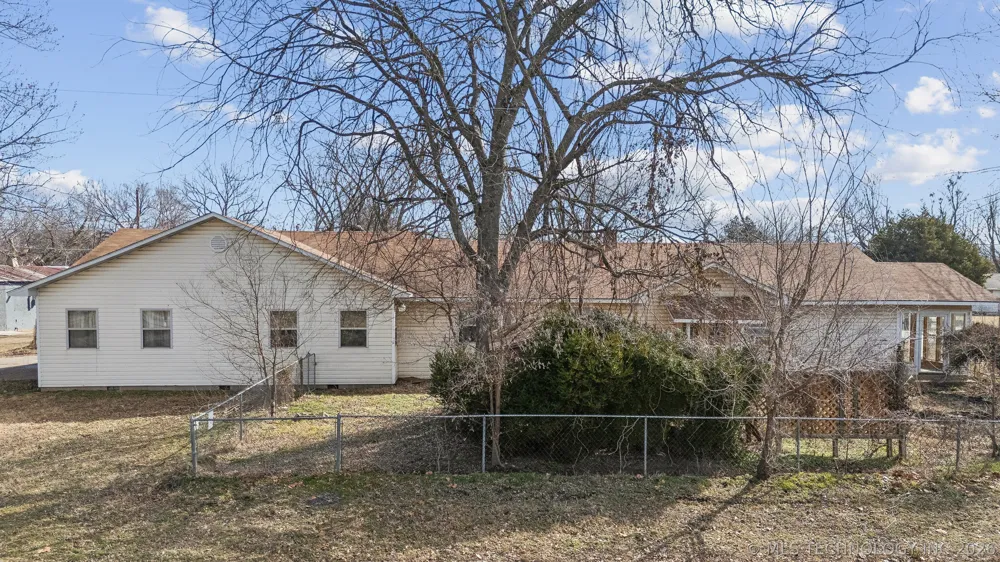 1121 W 9th Street Okmulgee, OK 74447