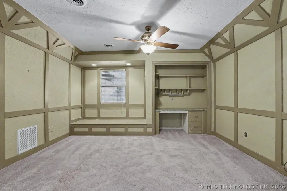 105 Mockingbird Lane Skiatook, OK 74070
