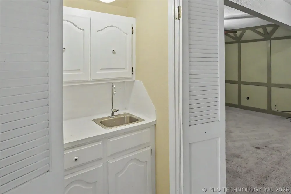 105 Mockingbird Lane Skiatook, OK 74070