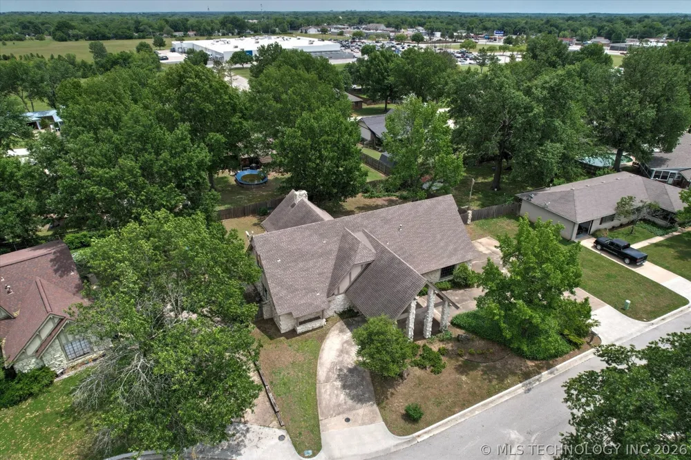 105 Mockingbird Lane Skiatook, OK 74070
