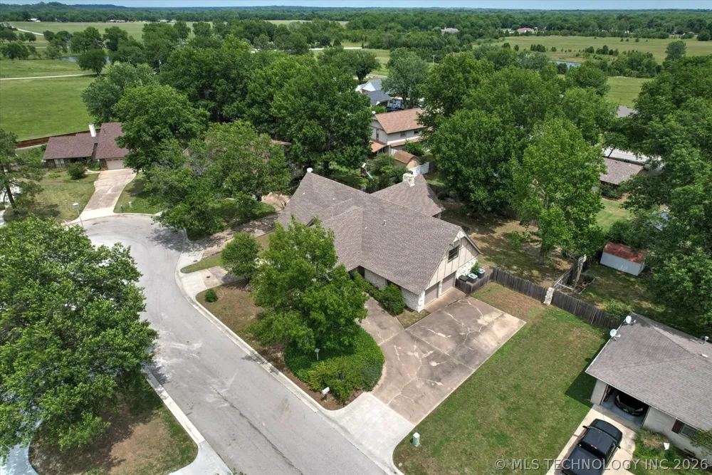 105 Mockingbird Lane Skiatook, OK 74070