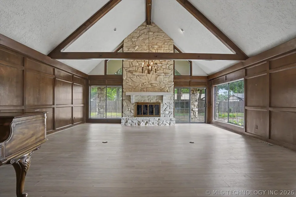 105 Mockingbird Lane Skiatook, OK 74070