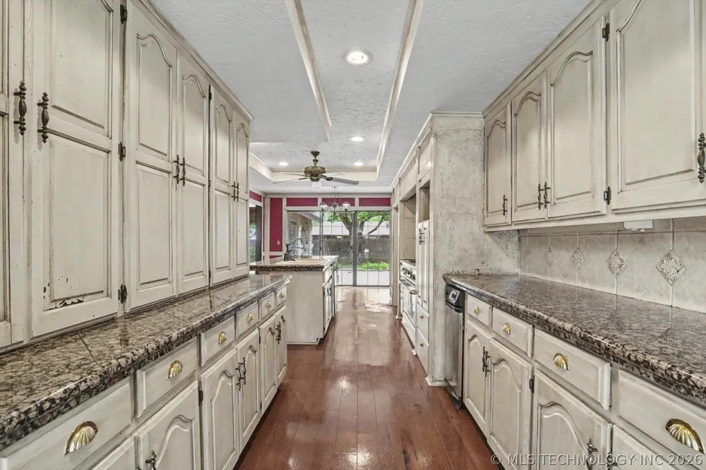 105 Mockingbird Lane Skiatook, OK 74070
