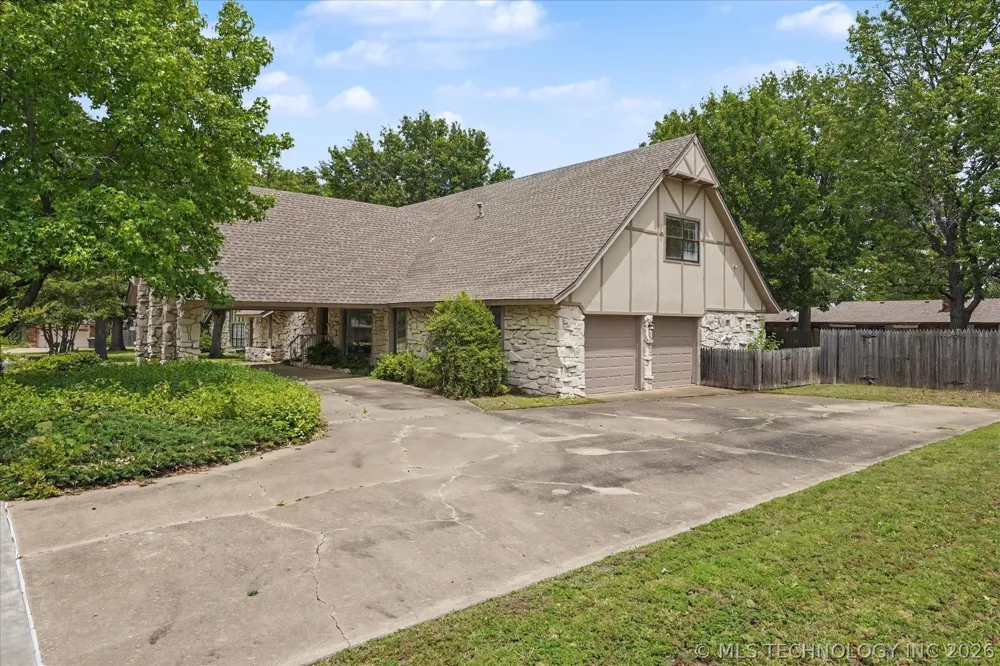 105 Mockingbird Lane Skiatook, OK 74070