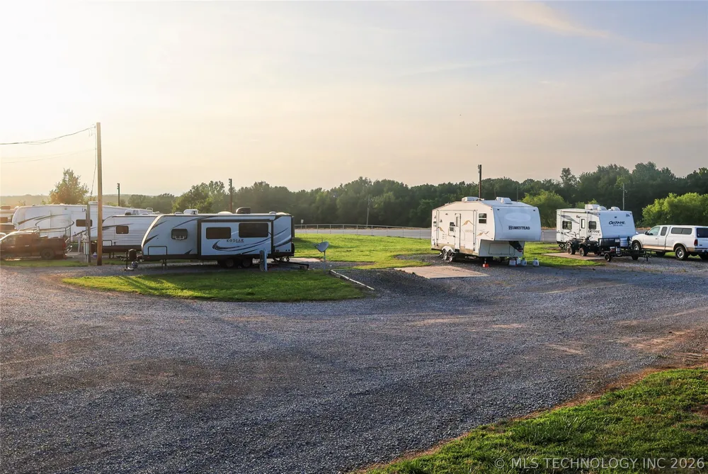 7608 E Highway 270 Haileyville, OK 74501