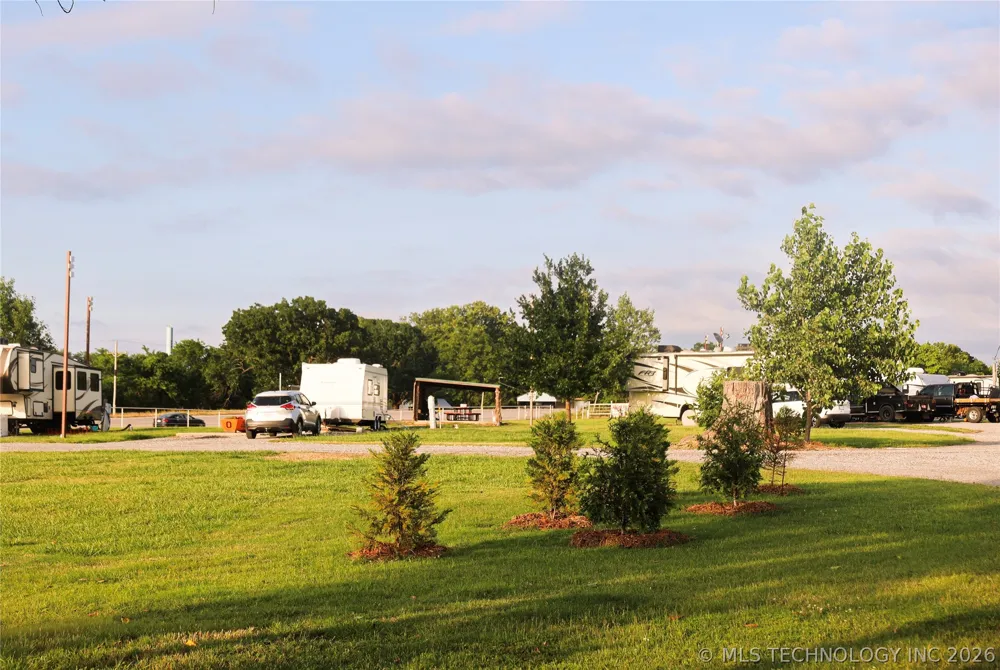 7608 E Highway 270 Haileyville, OK 74501