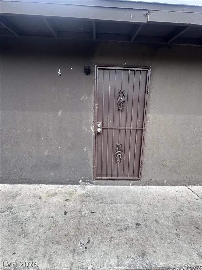 2504 E Mesquite Avenue Las Vegas, NV 89101