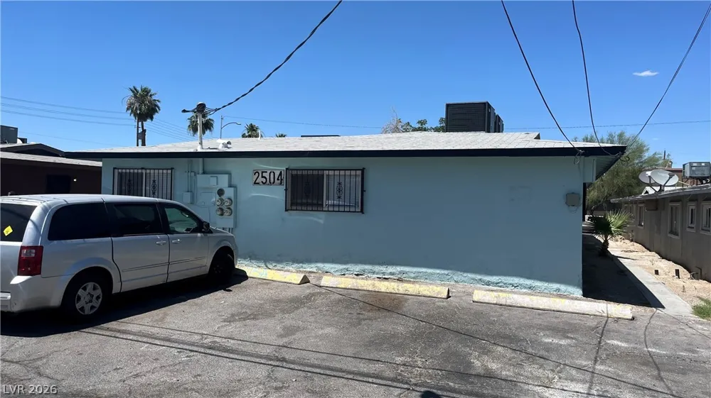 2504 E Mesquite Avenue Las Vegas, NV 89101