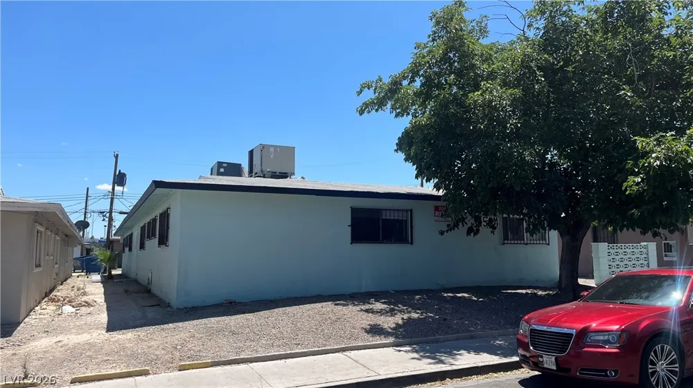 2504 E Mesquite Avenue Las Vegas, NV 89101
