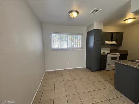 2504 E Mesquite Avenue
