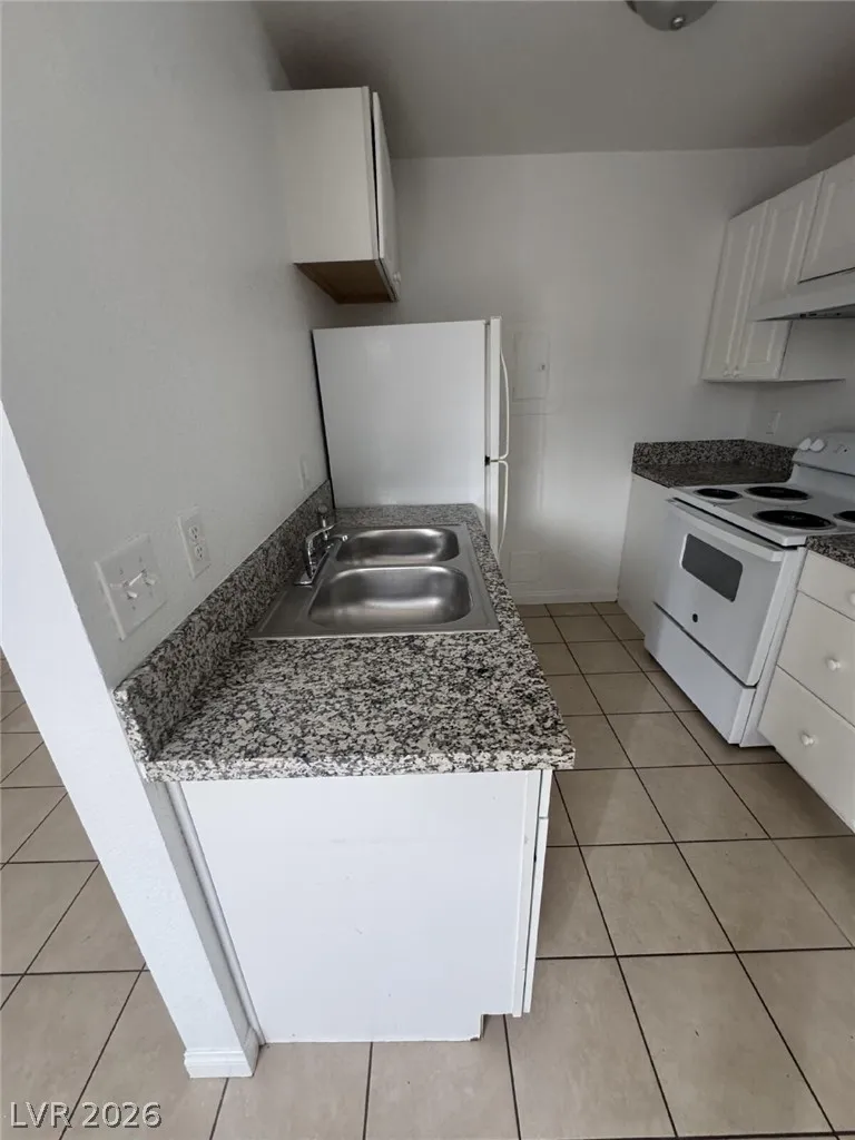 2504 E Mesquite Avenue Las Vegas, NV 89101