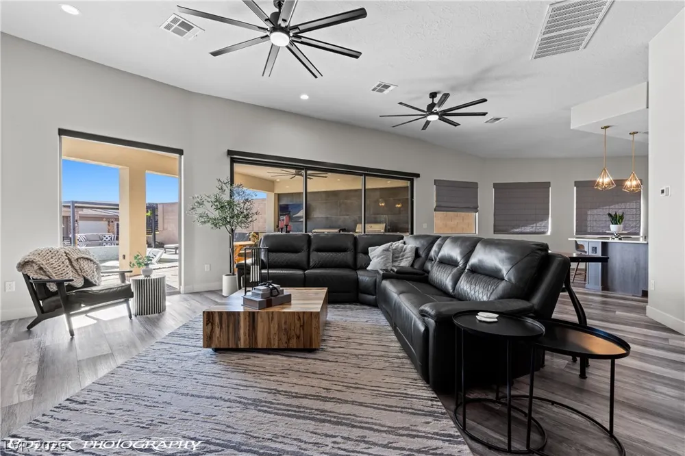 1452 Stonewall Bend Mesquite, NV 89027