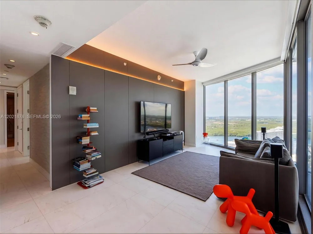 15701 Collins ave #3001 Sunny Isles Beach, FL 33160
