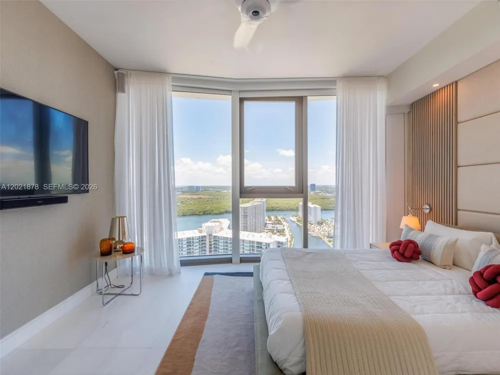 15701 Collins ave #3001 Sunny Isles Beach, FL 33160