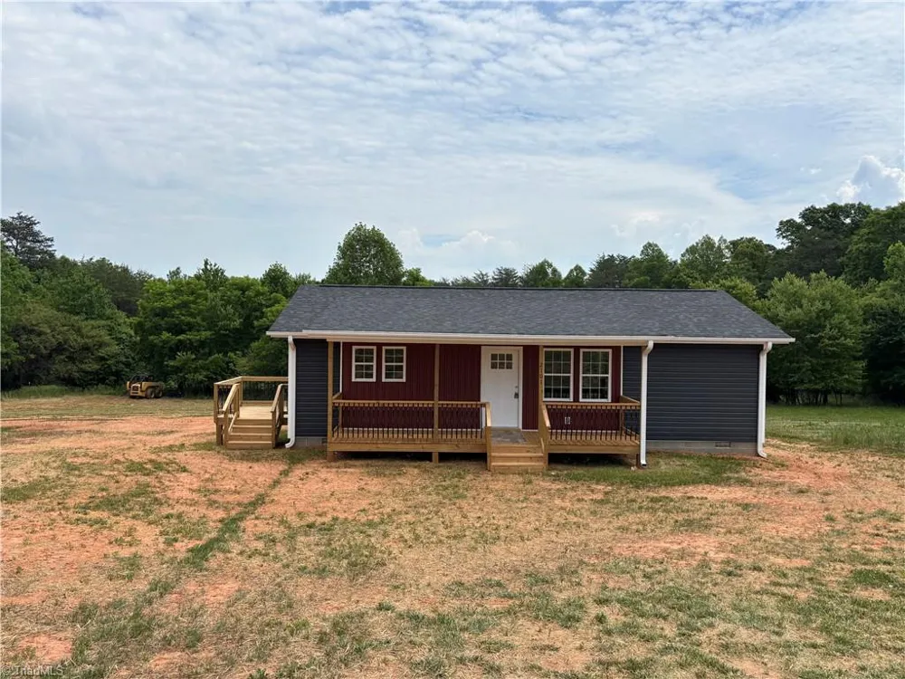 2101 Cook School Road Pilot Mountain, NC 27041