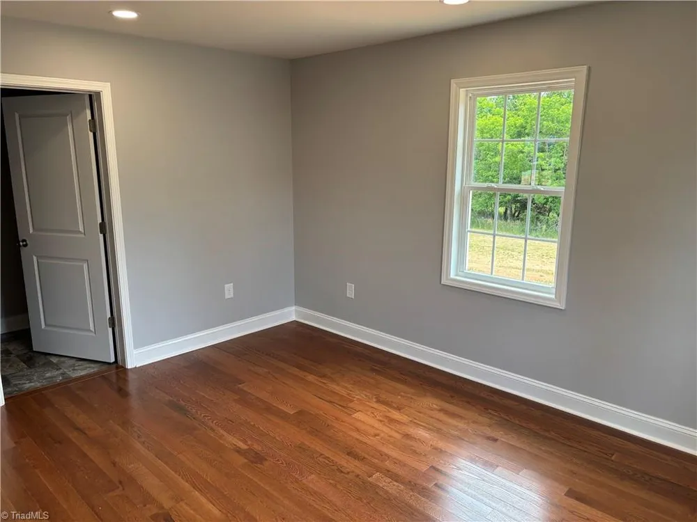 2101 Cook School Road Pilot Mountain, NC 27041