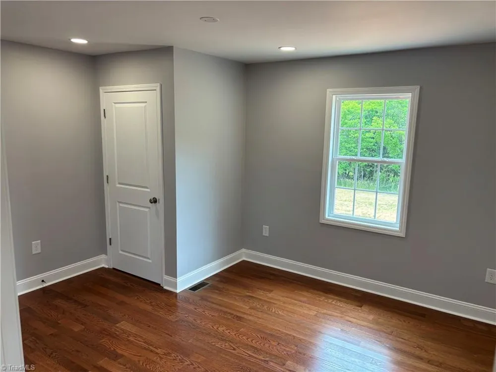 2101 Cook School Road Pilot Mountain, NC 27041