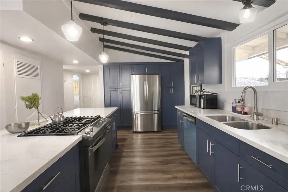 320 E 81st Los Angeles, CA 90003