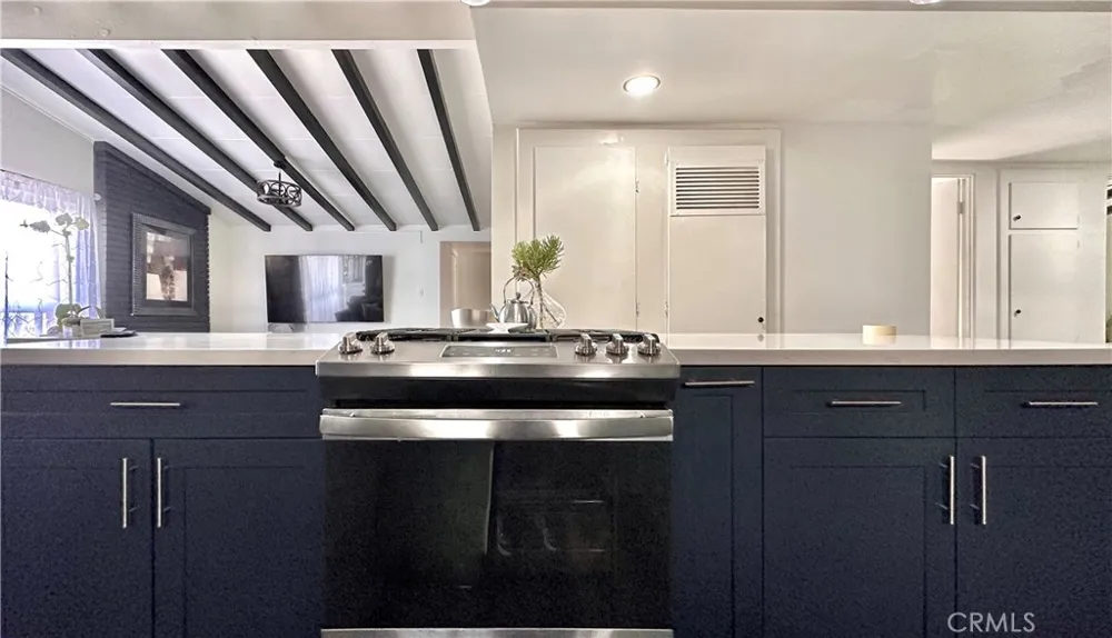 320 E 81st Los Angeles, CA 90003