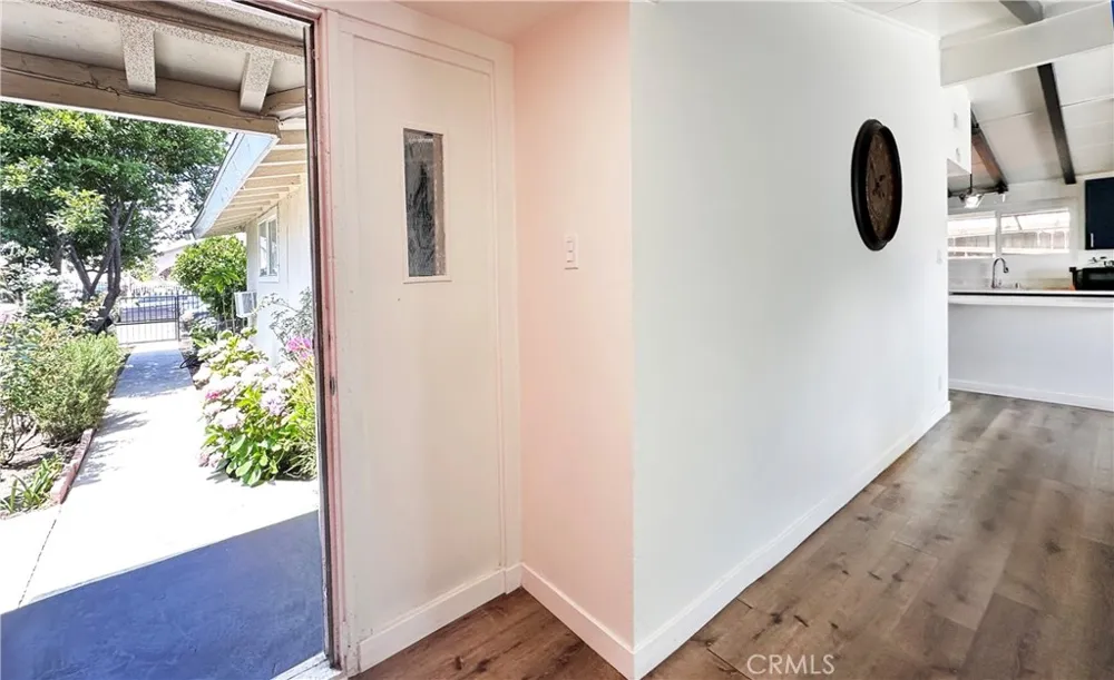 320 E 81st Los Angeles, CA 90003