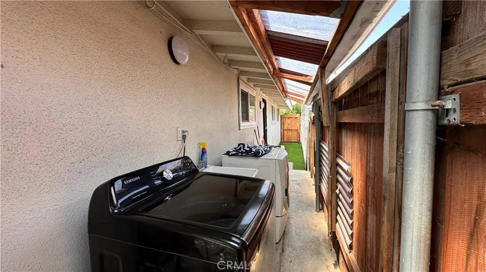 320 E 81st Los Angeles, CA 90003