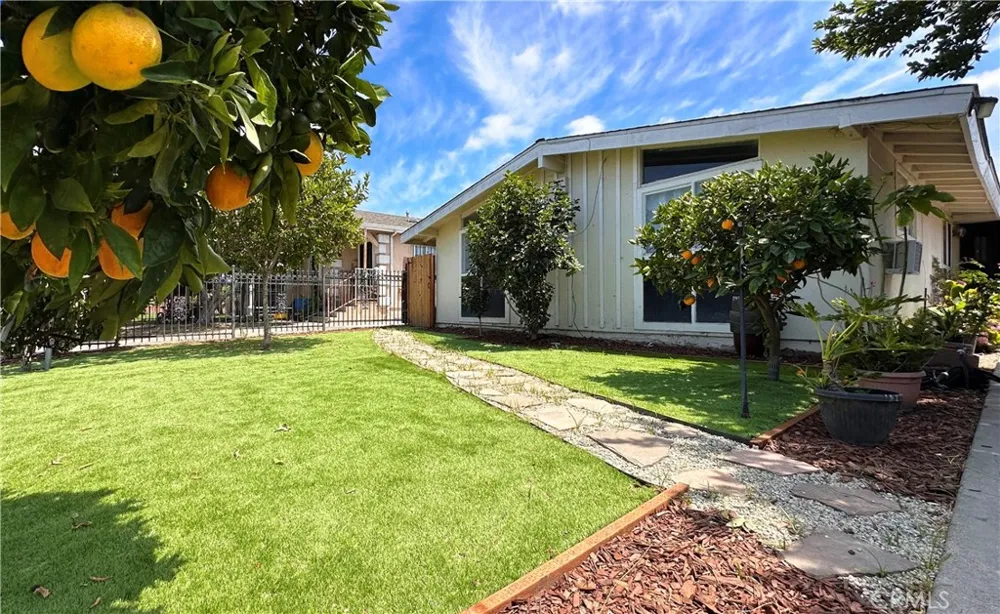 320 E 81st Los Angeles, CA 90003