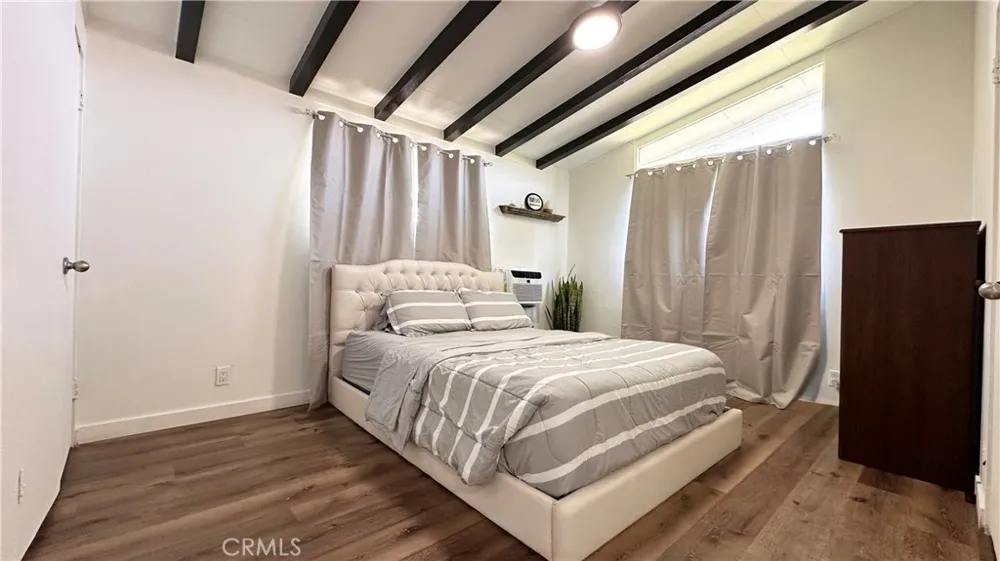 320 E 81st Los Angeles, CA 90003