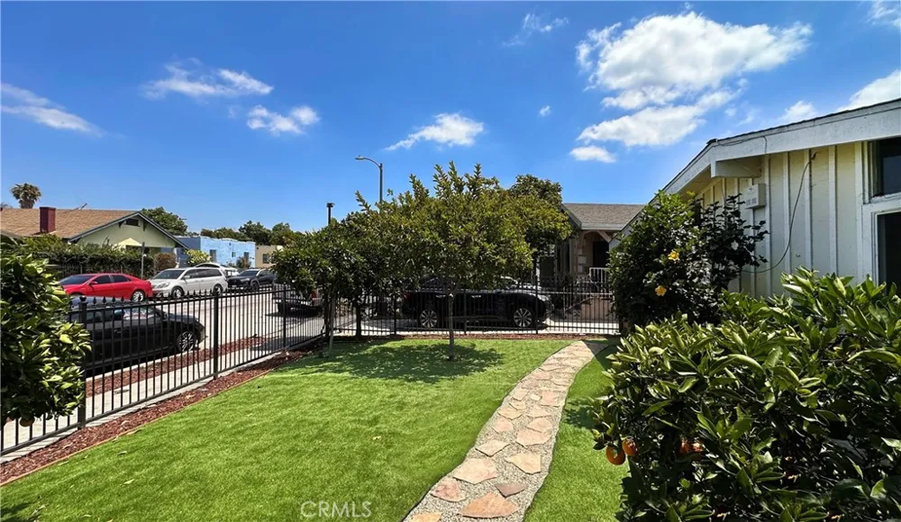 320 E 81st Los Angeles, CA 90003