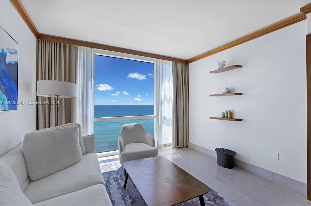 6801 Collins Ave #705 (Door 722) Miami Beach, FL 33141