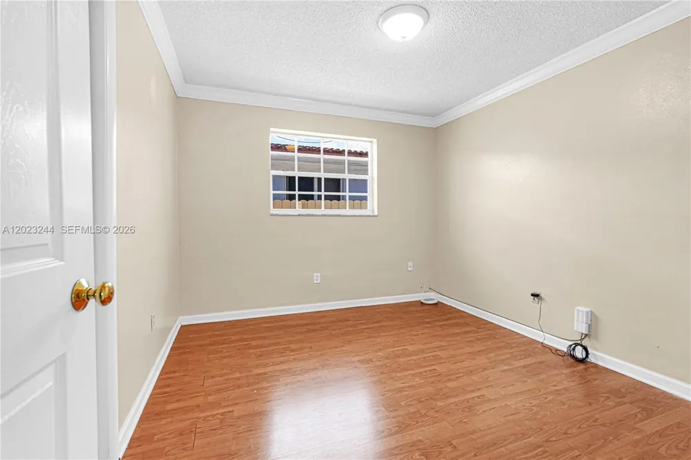 2400 SW 103rd Ct Miami, FL 33165