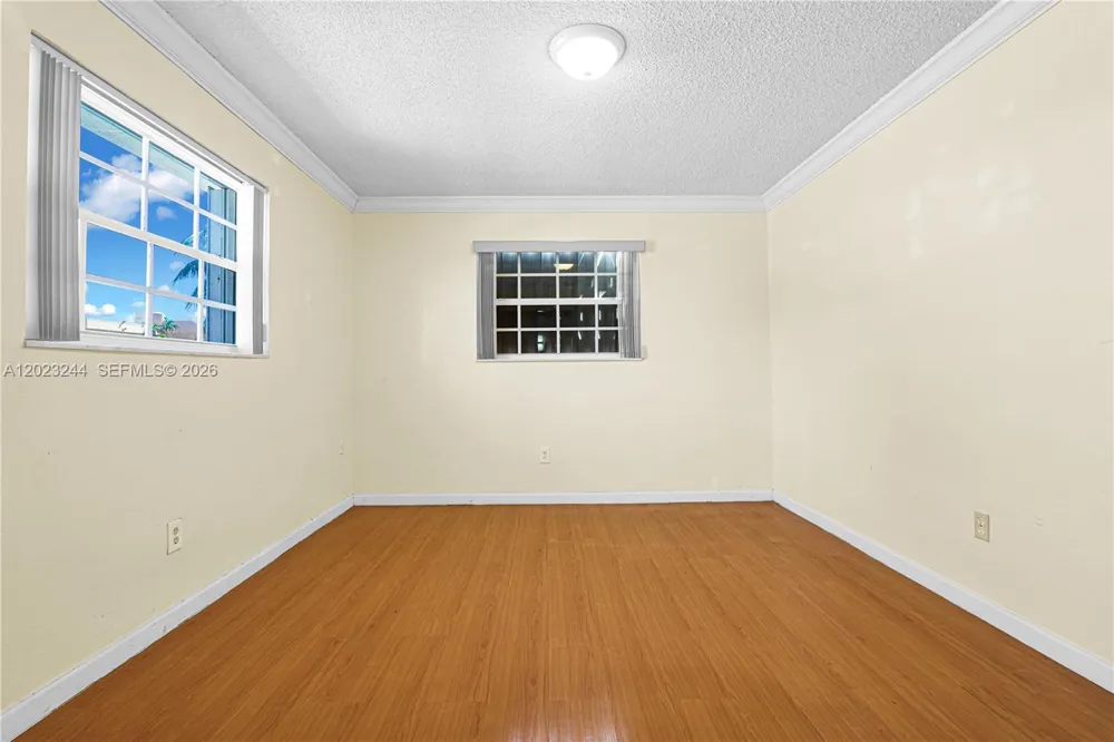 2400 SW 103rd Ct Miami, FL 33165