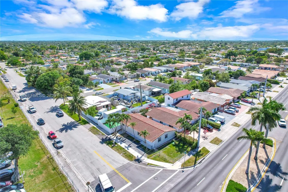 2400 SW 103rd Ct Miami, FL 33165
