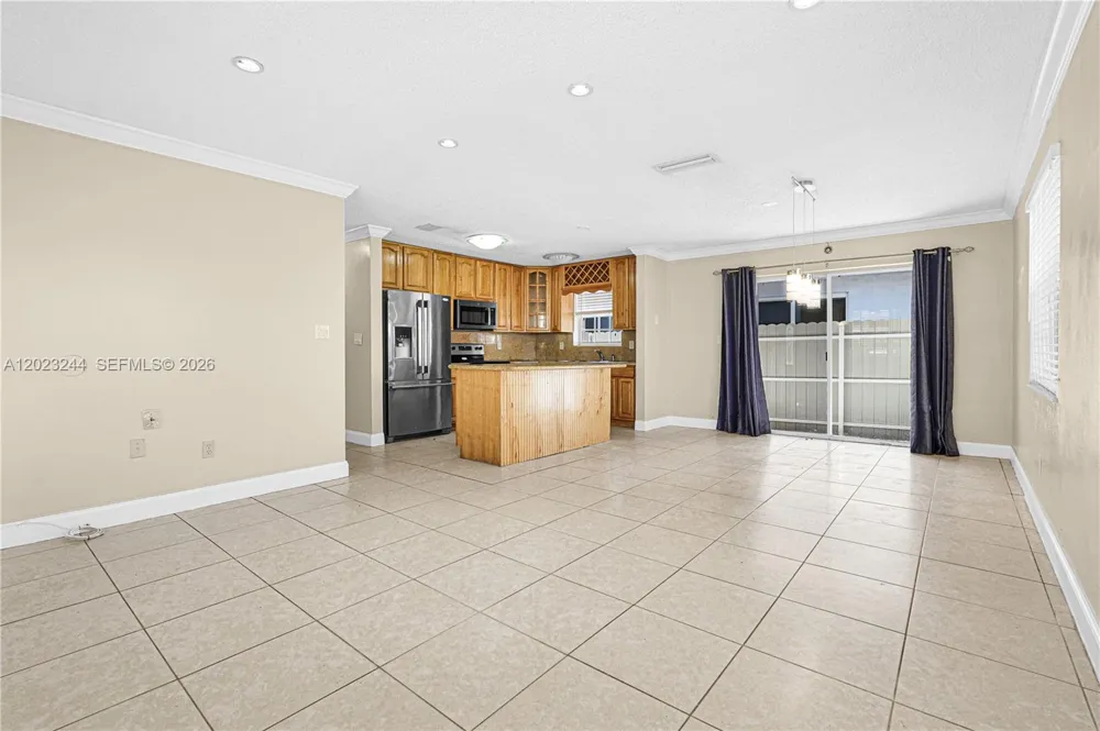 2400 SW 103rd Ct Miami, FL 33165