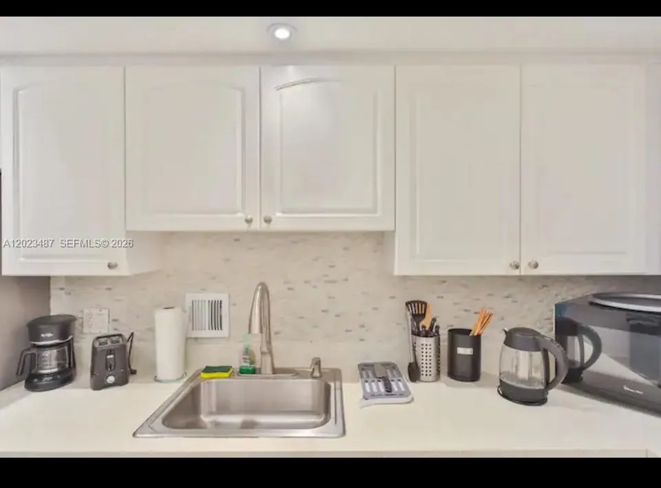 4001 S Ocean Dr #7L Hollywood, FL 33019