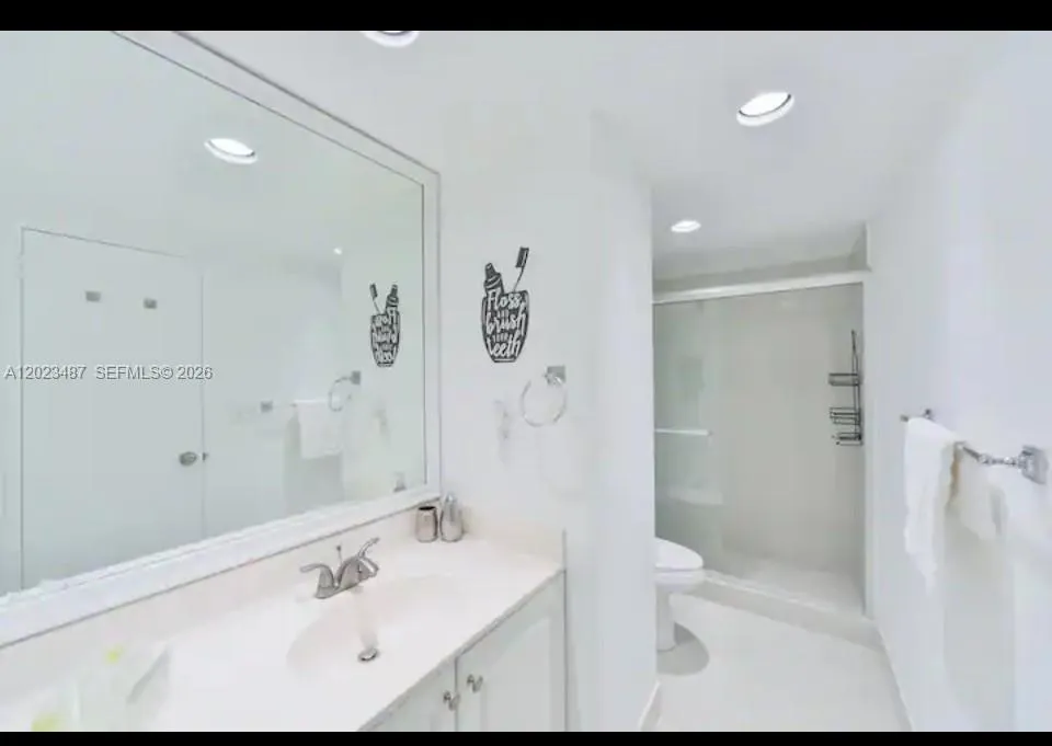 4001 S Ocean Dr #7L Hollywood, FL 33019