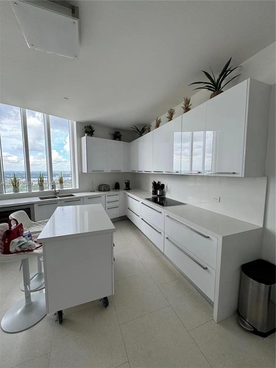 16001 Collins Ave #4006 Sunny Isles Beach, FL 33160
